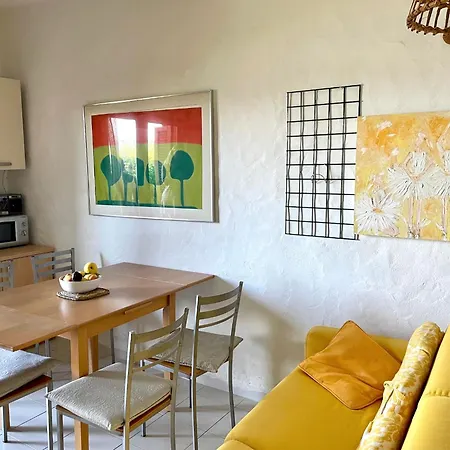 Apartamento Punta Est Bilocale Giardino Vista Mare
